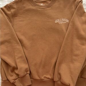 Hollister Women's Tan Crewneck Sweater